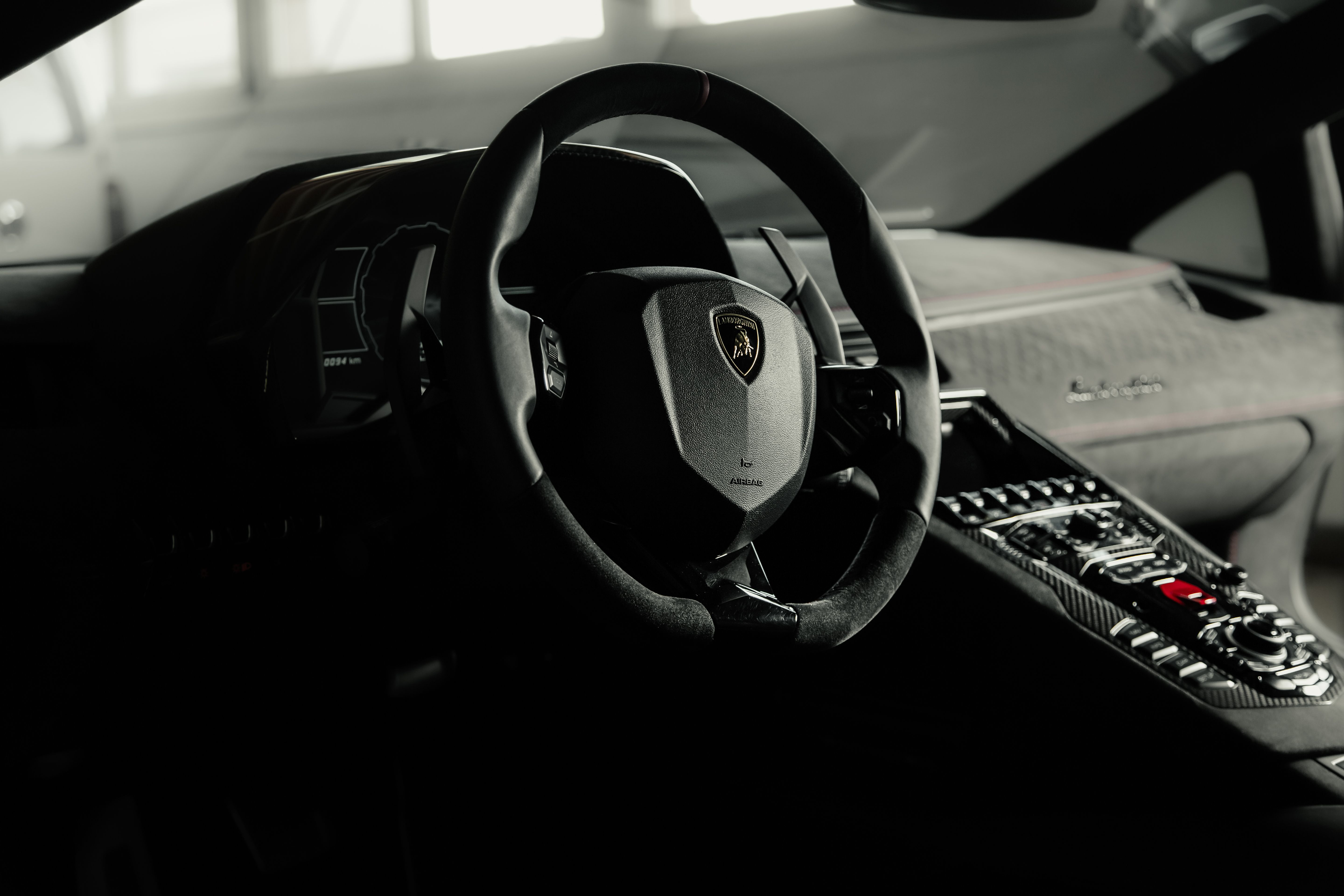 Lamborghini Aventador stuurwiel interieur — moderne luxe supercar