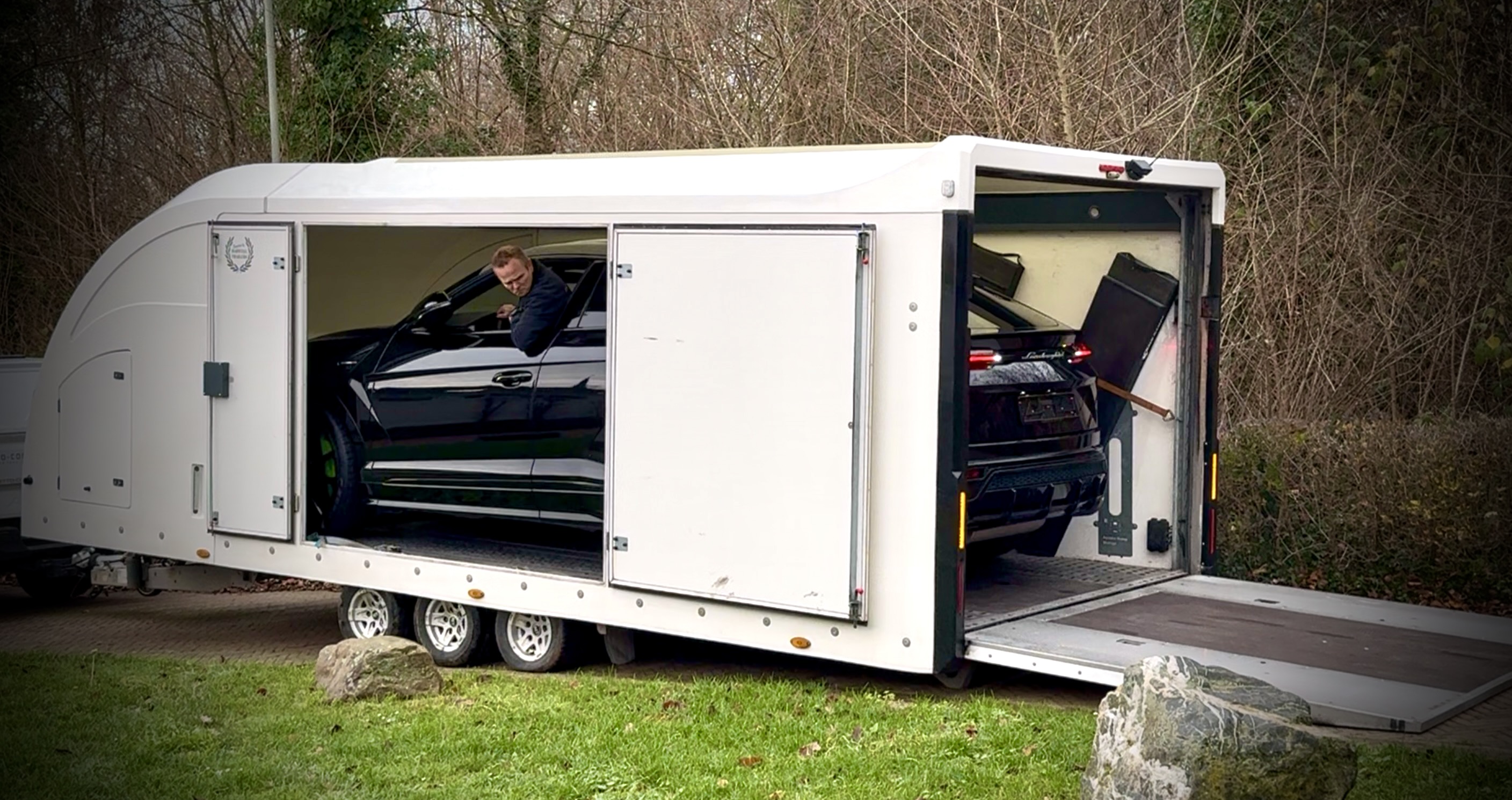 Lamborghini Urus levering — Apex Automotive Advisory